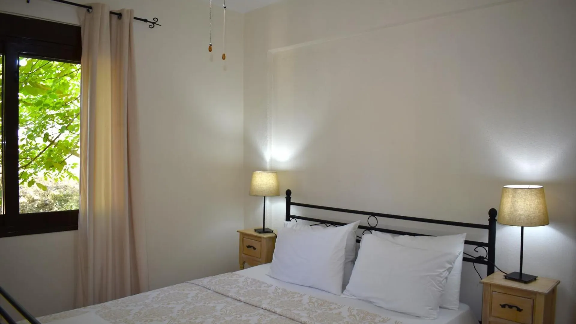 Kripis Studio Paliouri 0*,